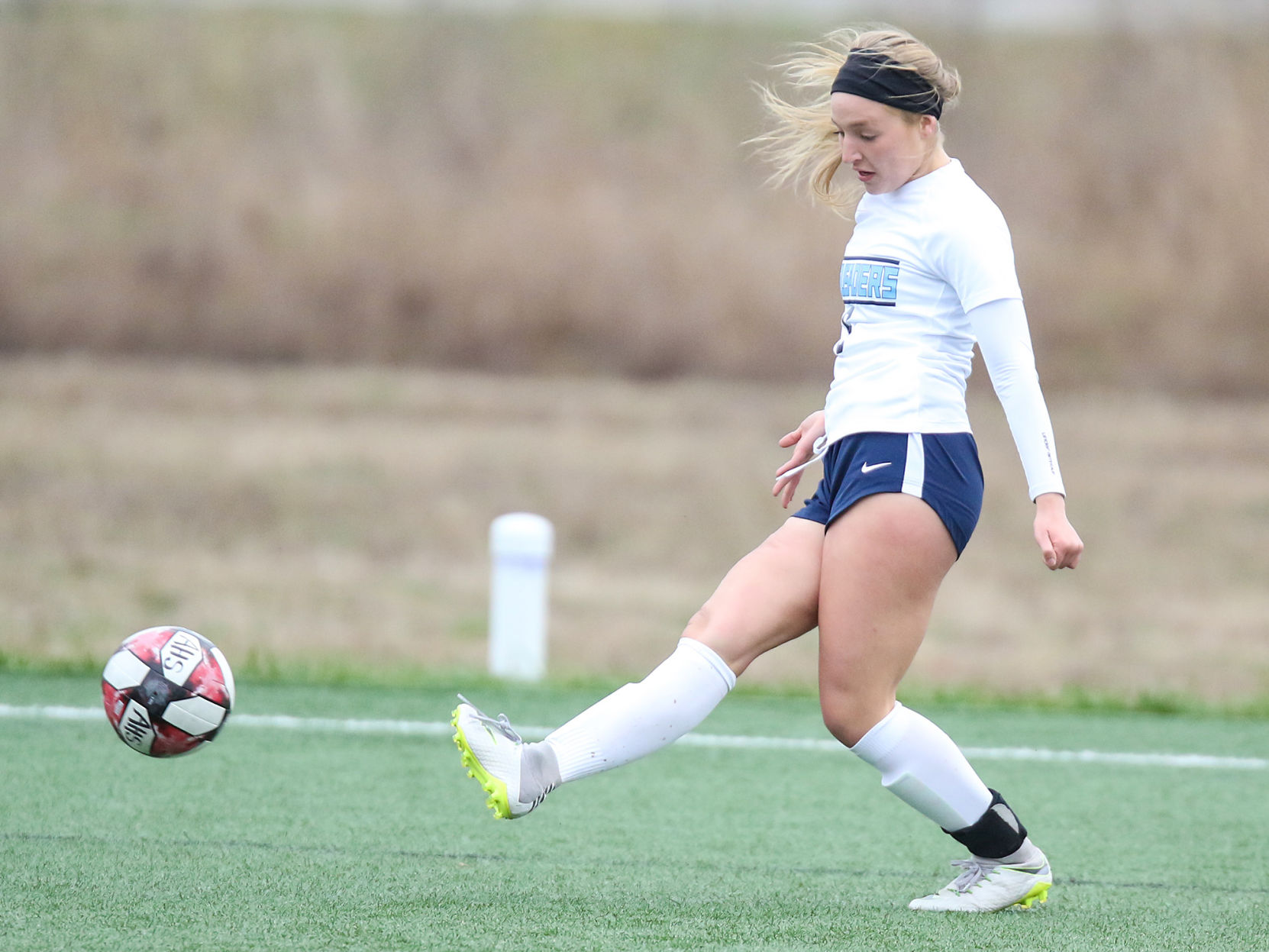 Alton vs. St. Dominic girls soccer